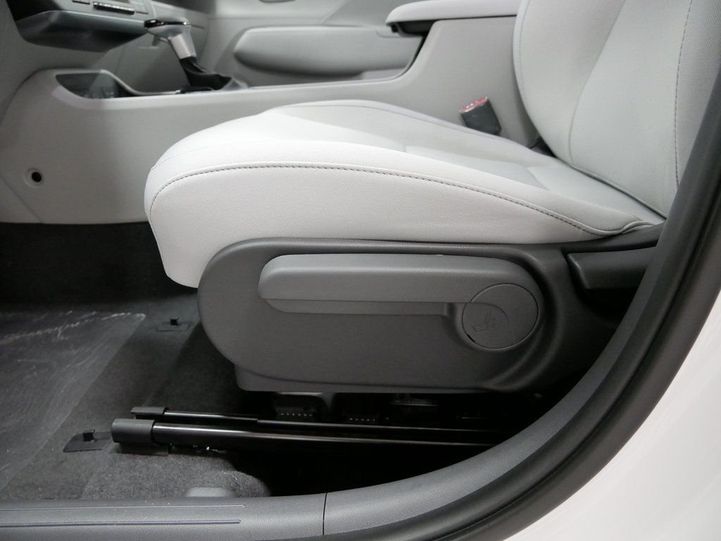 Certified Used 2026 White Hyundai SEL Sport image 10