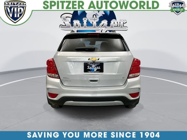 Used 2018 Silver Chevrolet LT image 9