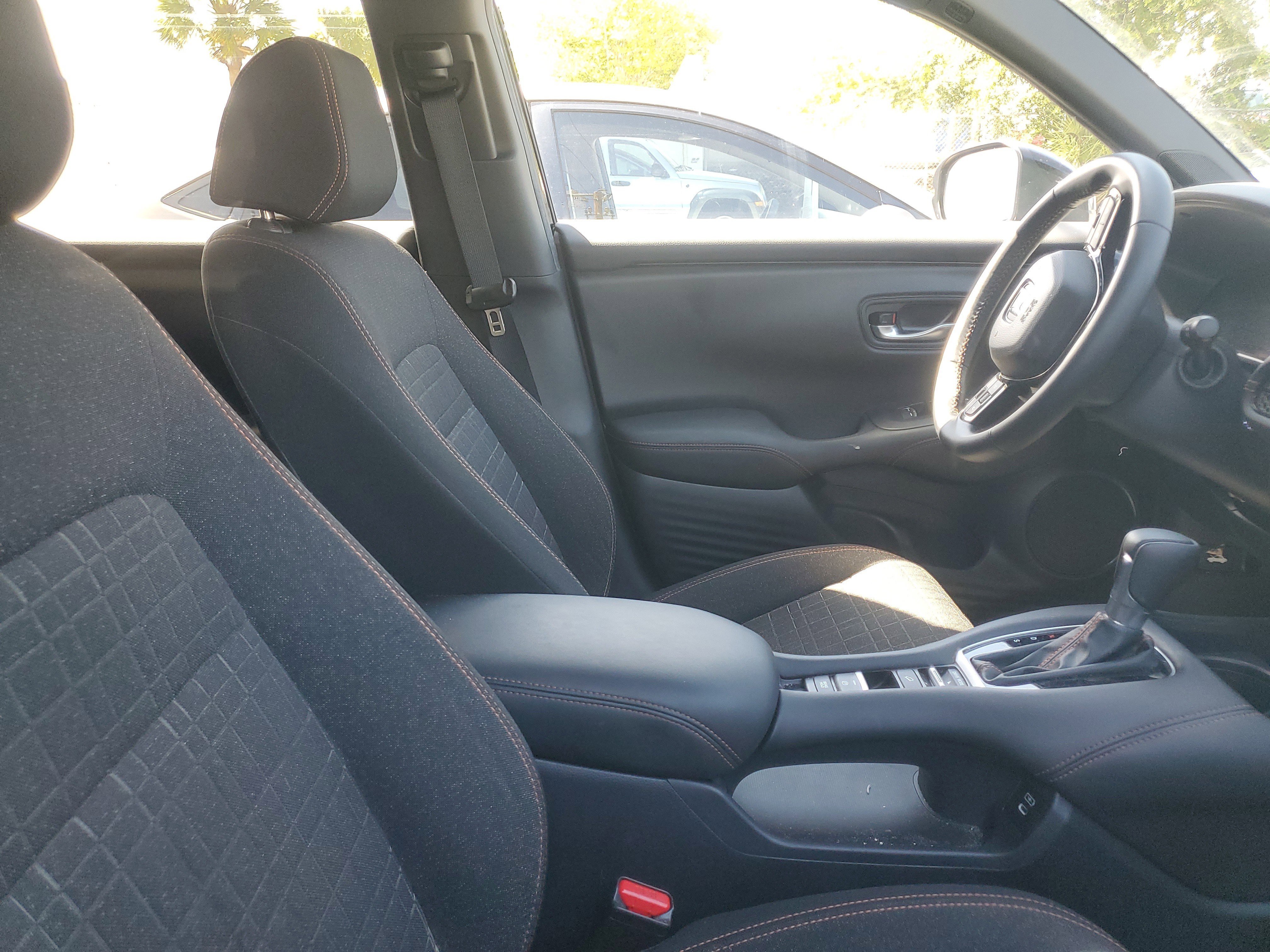 Used 2025  Honda Sport image 10