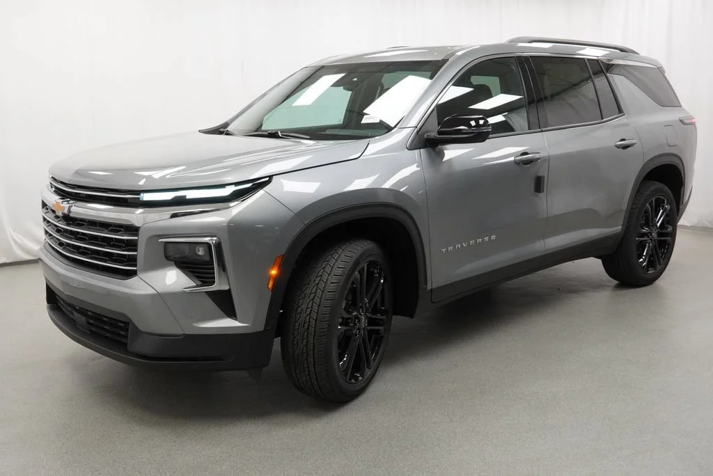 New 2027 Sterling Gray Metallic Chevrolet LT image 4