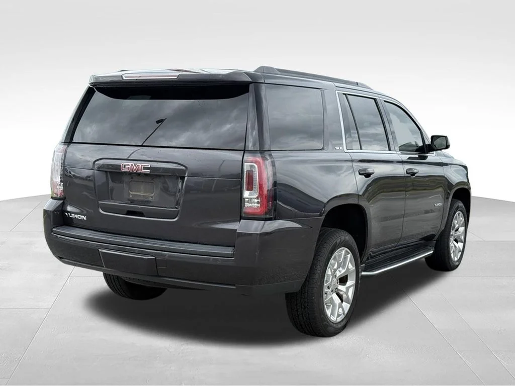 Used 2017 Silver GMC SLE image 27