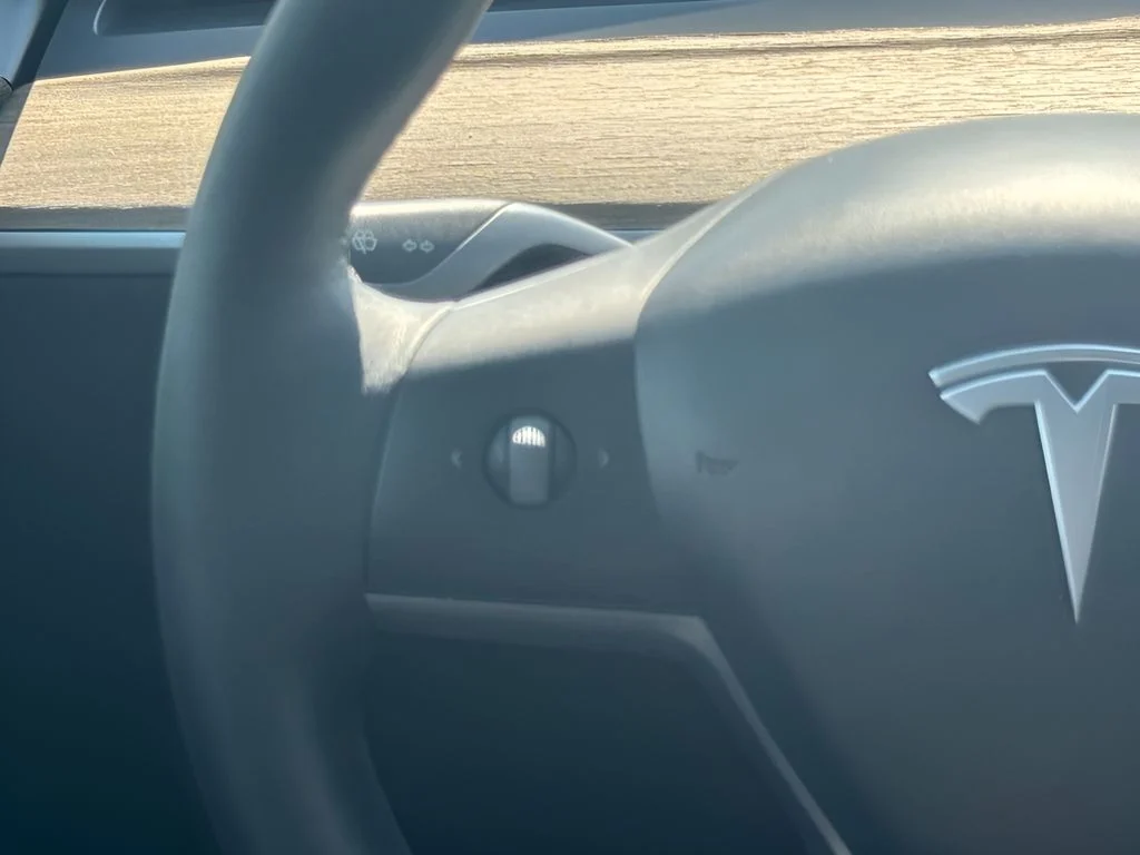 Used 2022 White Tesla Long Range image 15