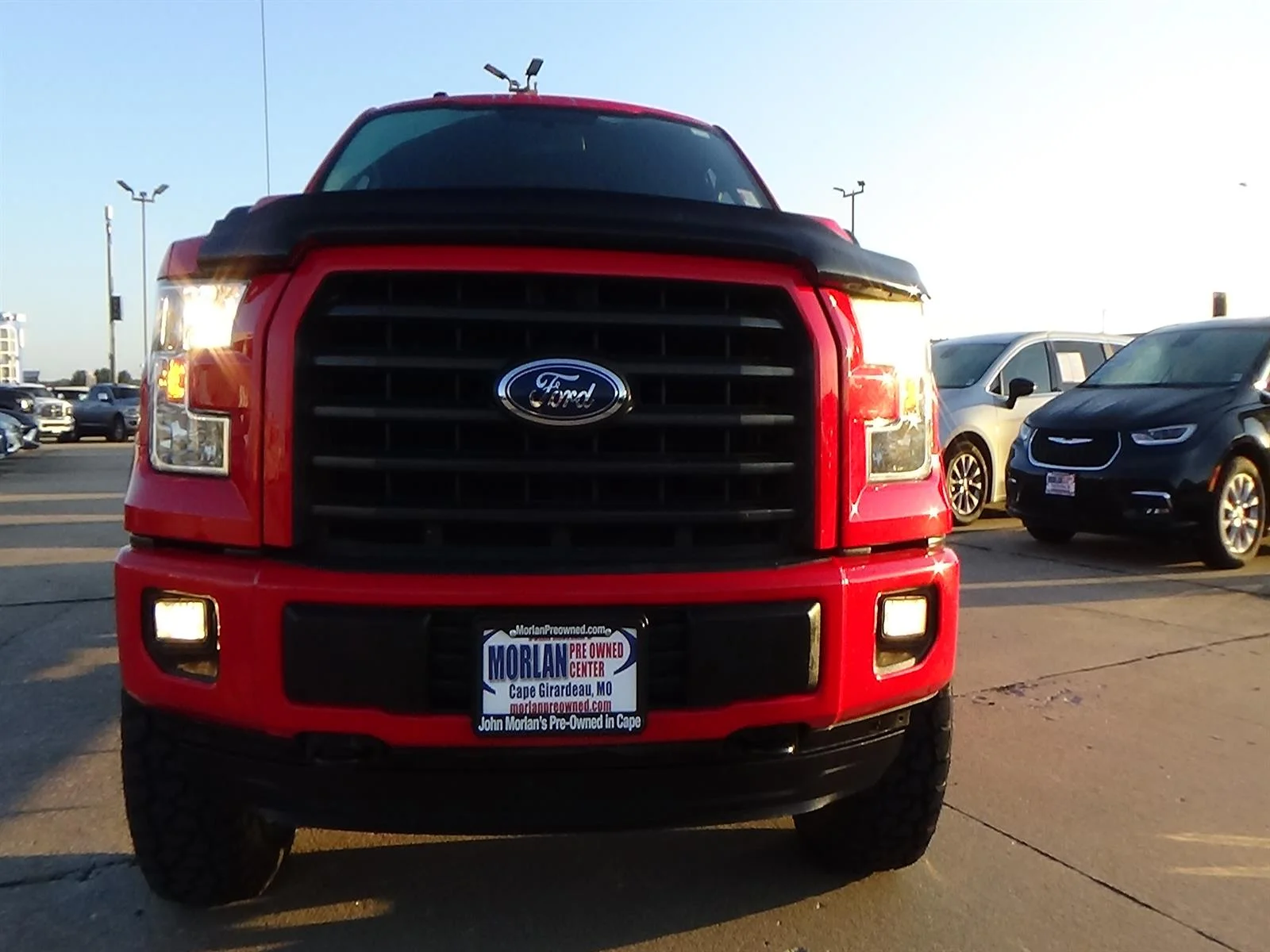 Used 2016 Race Red Ford XLT image 4