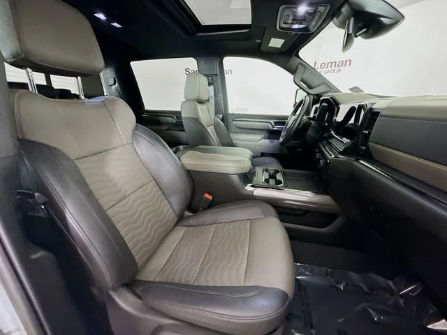 Used 2024 Gray Chevrolet ZR2 image 29