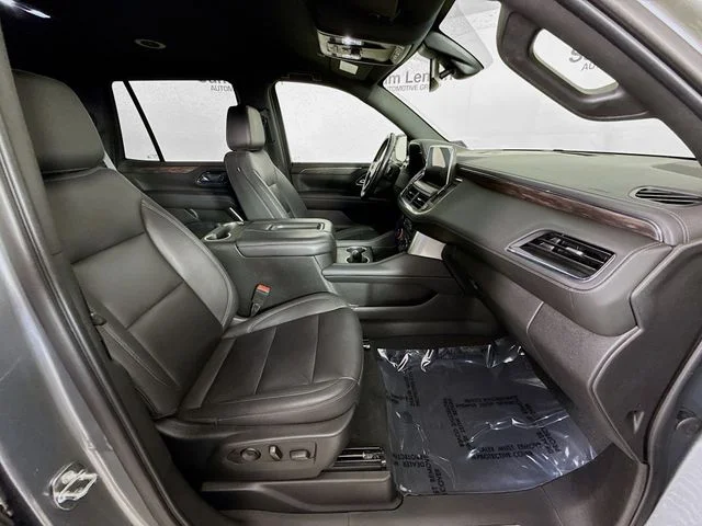 Used 2022 Gray Chevrolet Z71 image 30