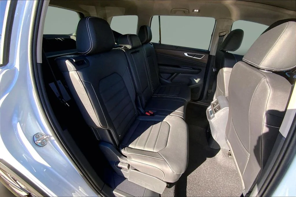 New 2026 Opal White Pearl Volkswagen 2.0T SEL image 10
