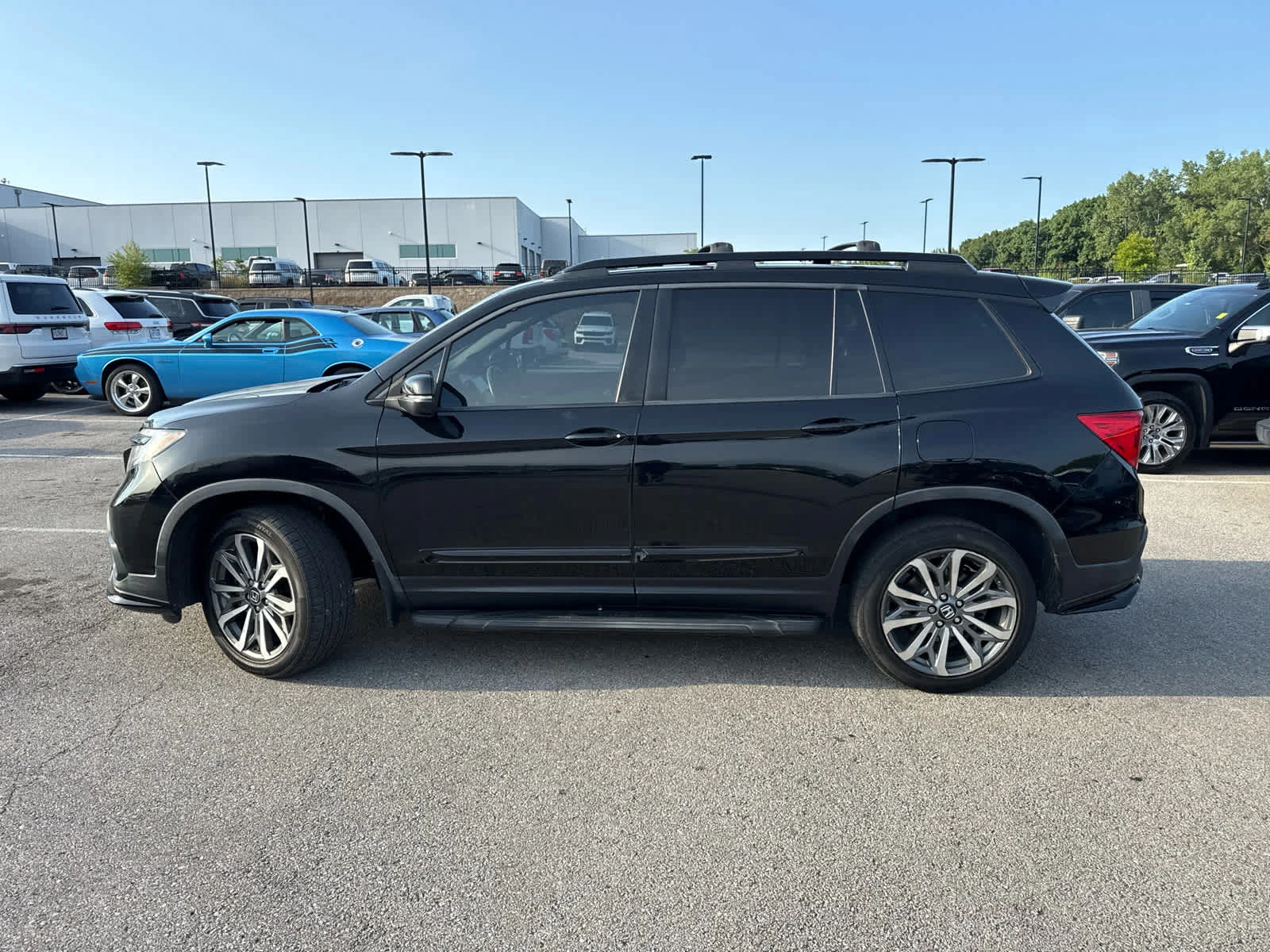 Used 2019 Crystal Black Pearl Honda Touring image 8