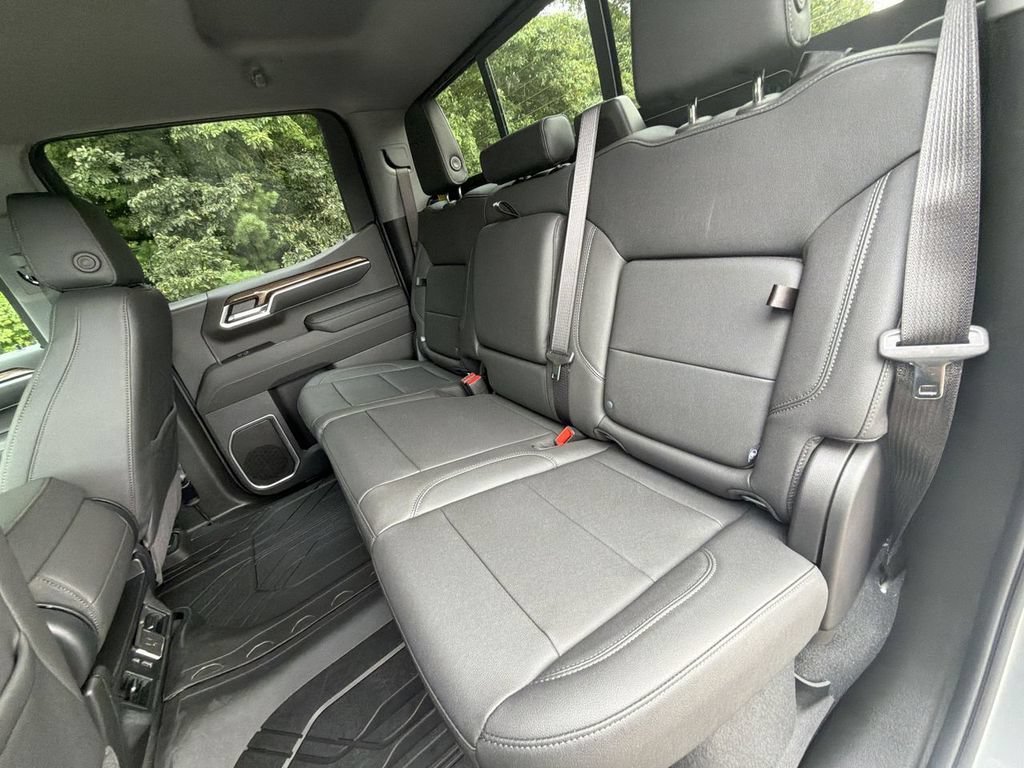 New 2026 Sterling Gray Metallic Chevrolet LT image 25