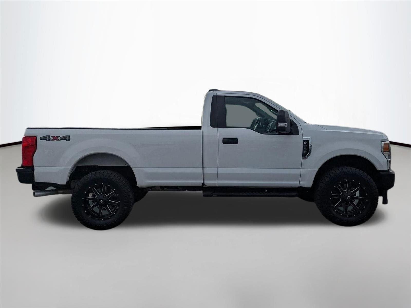 Used 2022 Oxford White Ford XL image 4
