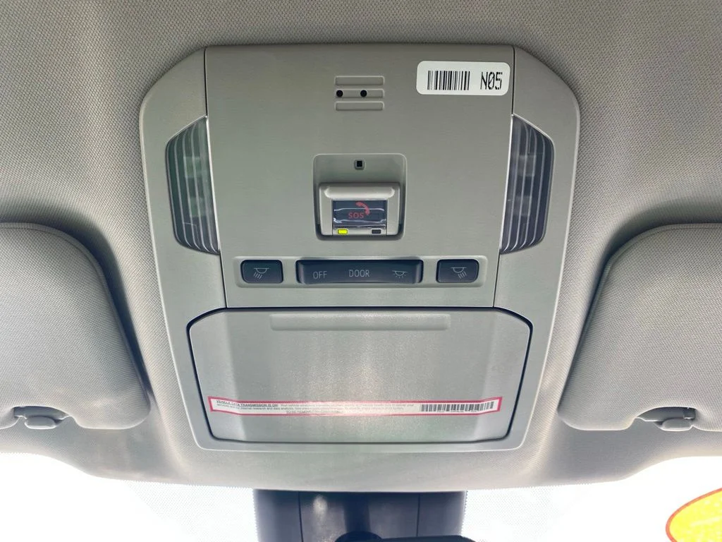 2023 Toyota Highlander LE - Photo 27