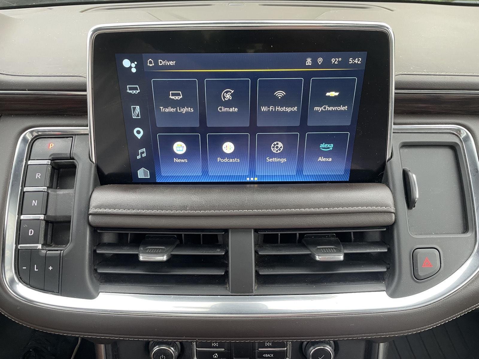 Used 2022 Iridescent Pearl Tricoat Chevrolet LT image 16