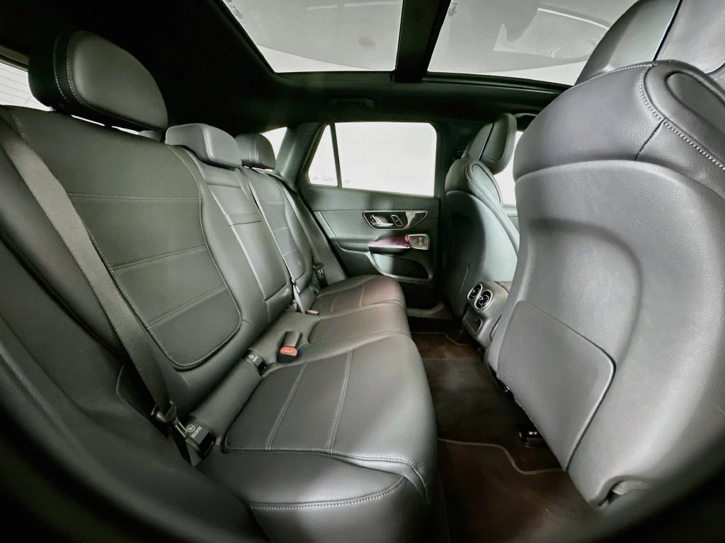Used 2026 Gray Mercedes-Benz GLC 300 image 27