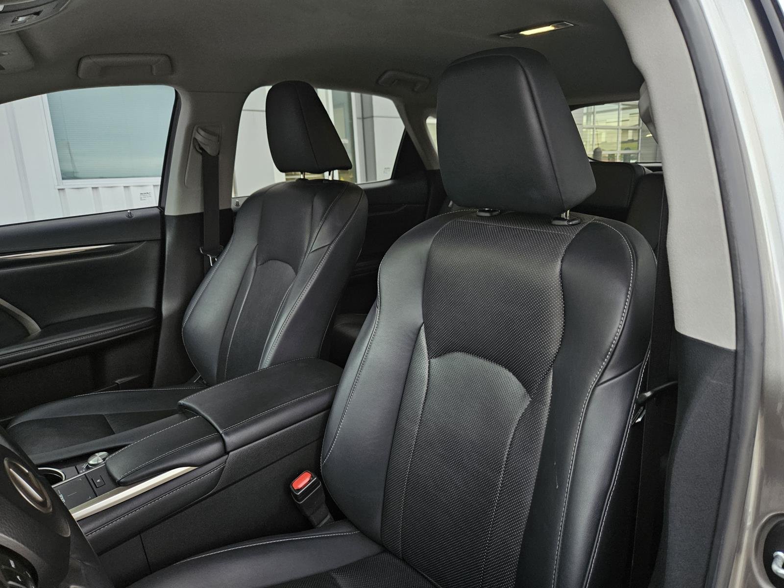 2022 Lexus RX 350 - Photo 12