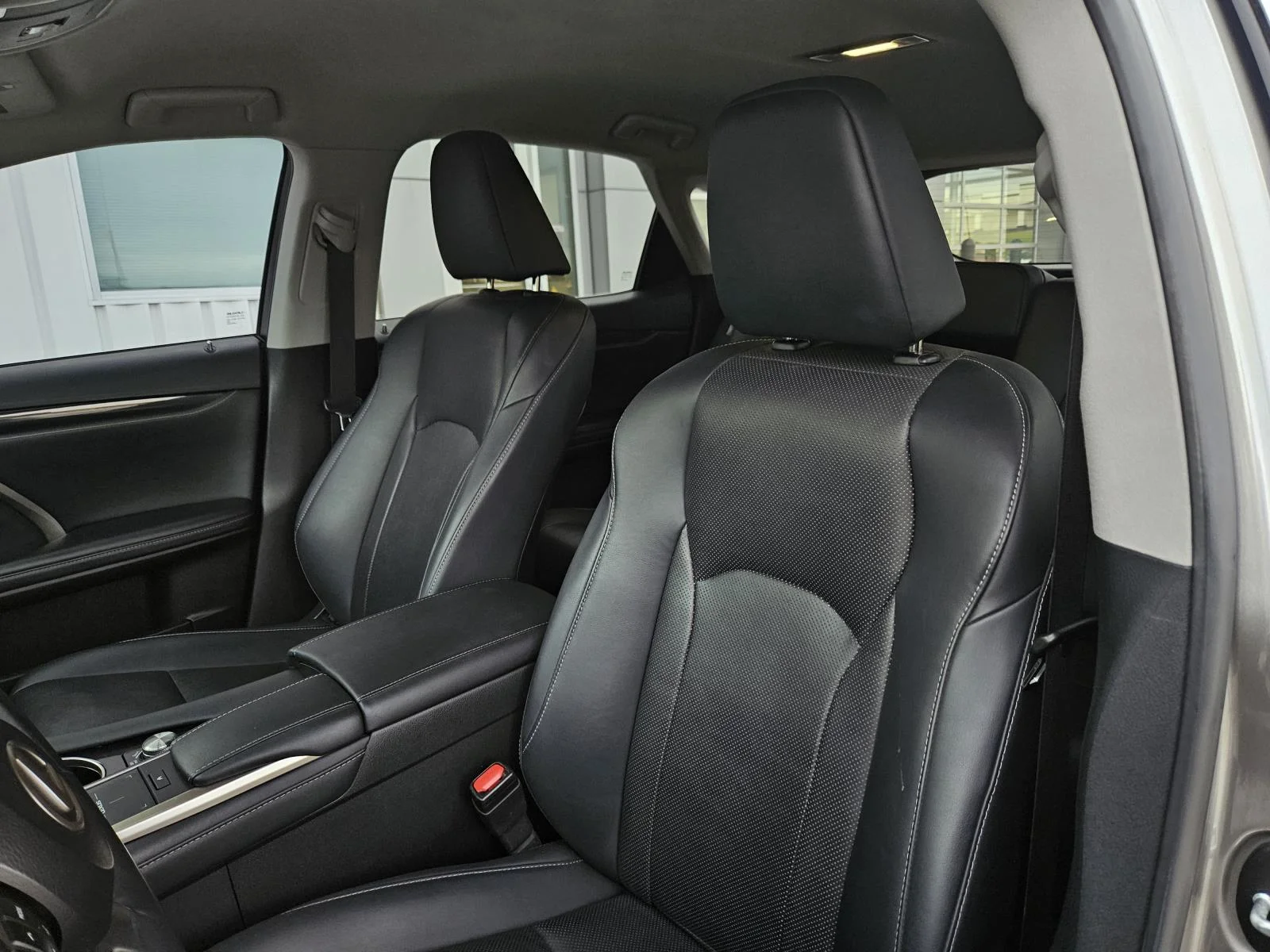 2022 Lexus RX 350 - Photo 12
