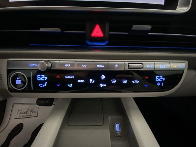 Used 2024 Black Hyundai SEL image 18