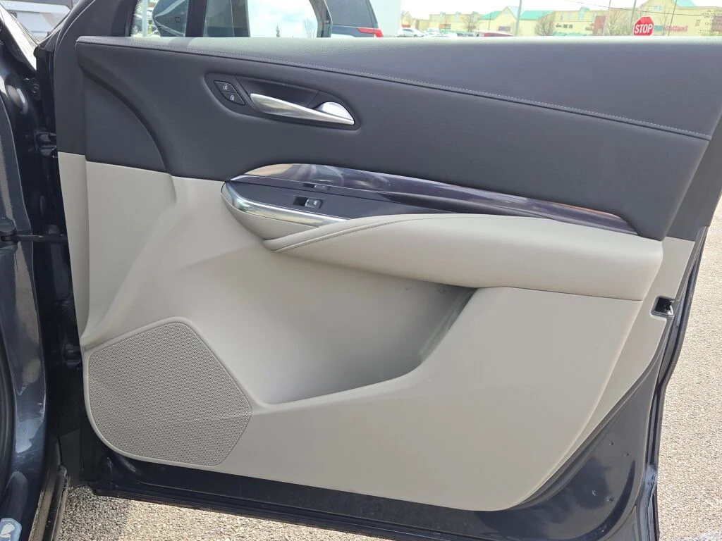 Used 2021 Gray Cadillac Luxury image 9