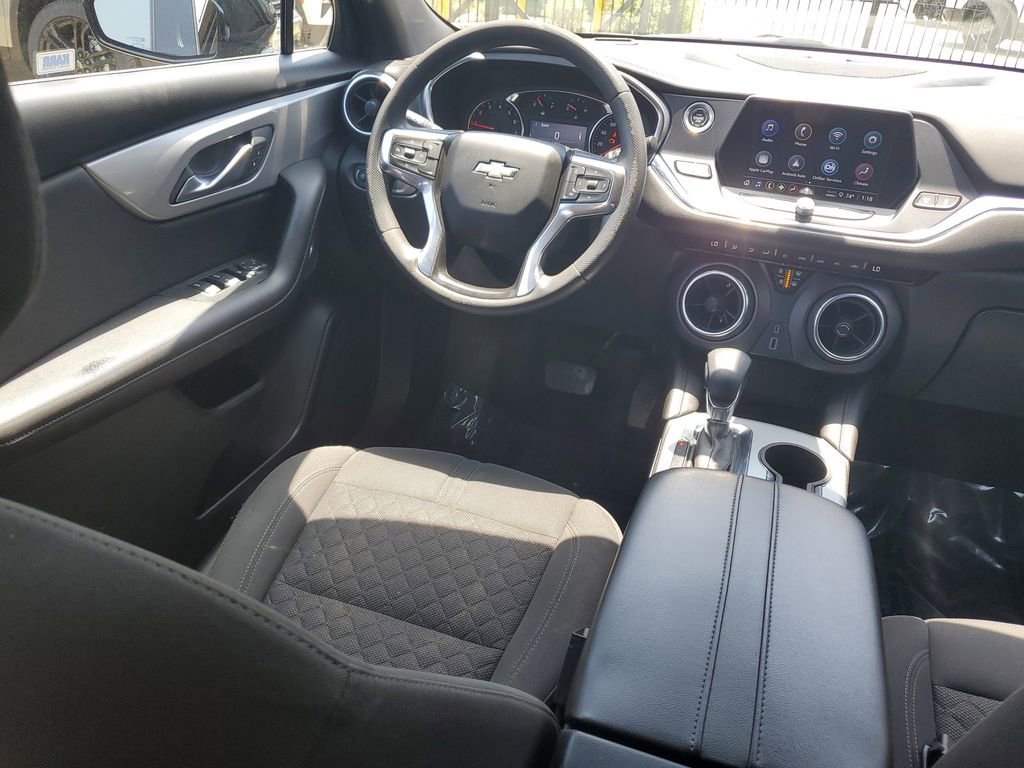 Used 2022 Black Chevrolet 2LT image 11
