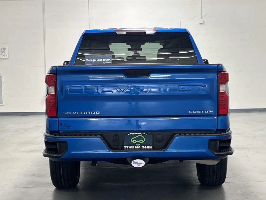 Used 2023 Glacier Blue Metallic Chevrolet Custom image 7