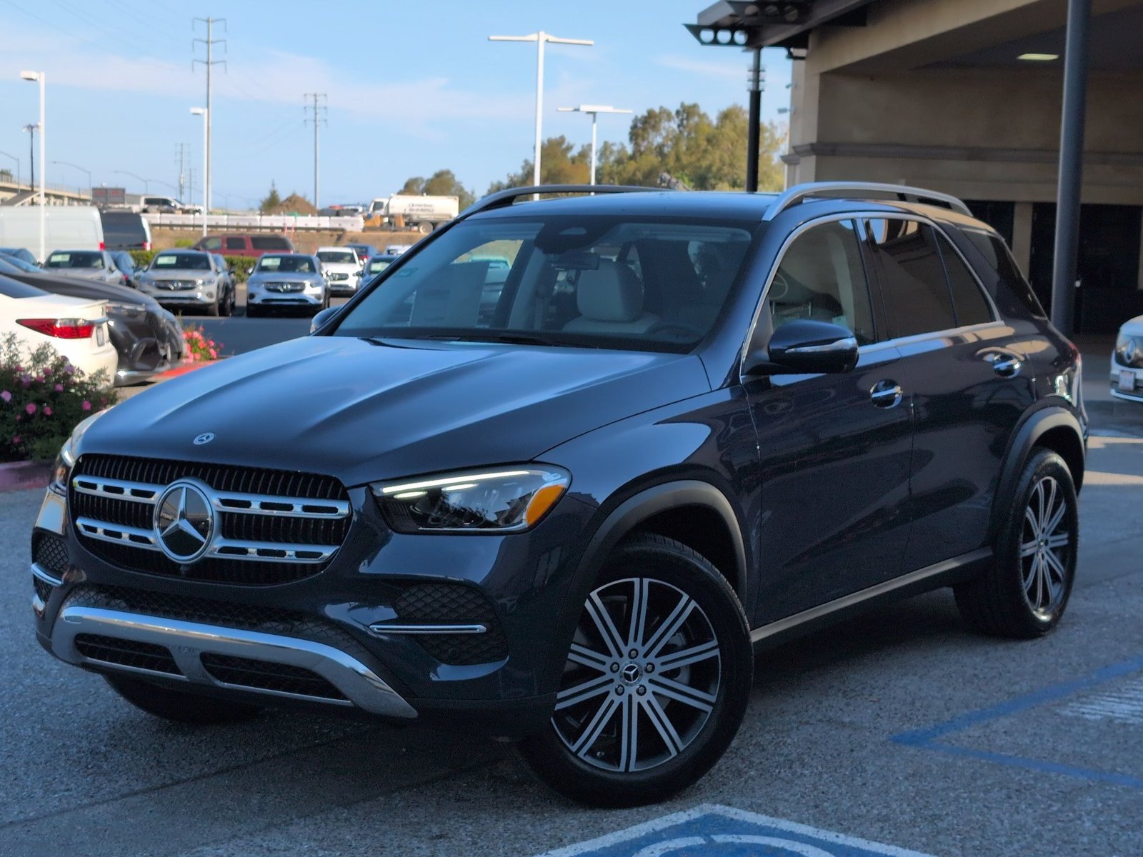 New 2026 Twilight Blue Metallic Mercedes-Benz GLE 450e image 1