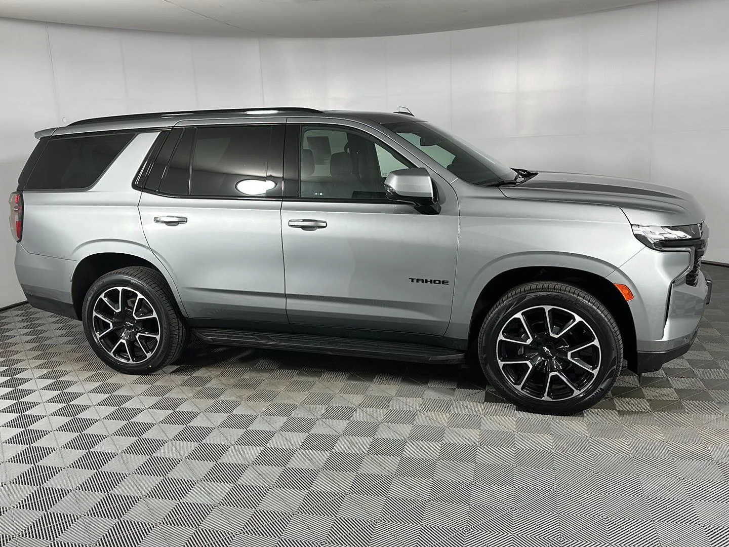 Used 2023 Sterling Gray Metallic Chevrolet RST image 4