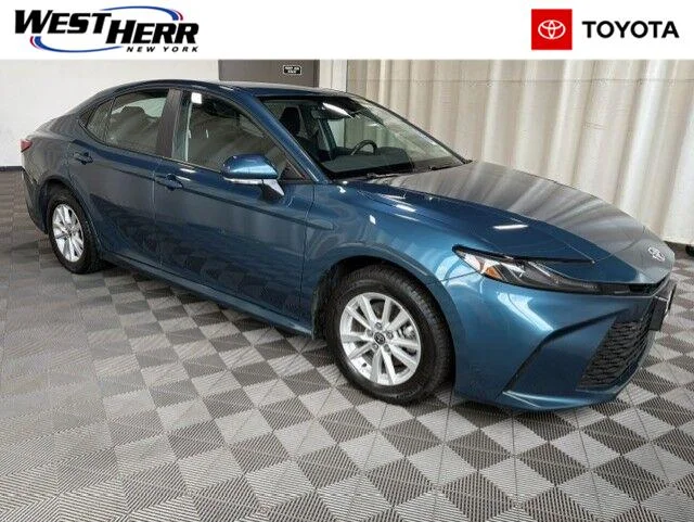 Used 2025 Ocean Gem Toyota LE image 1