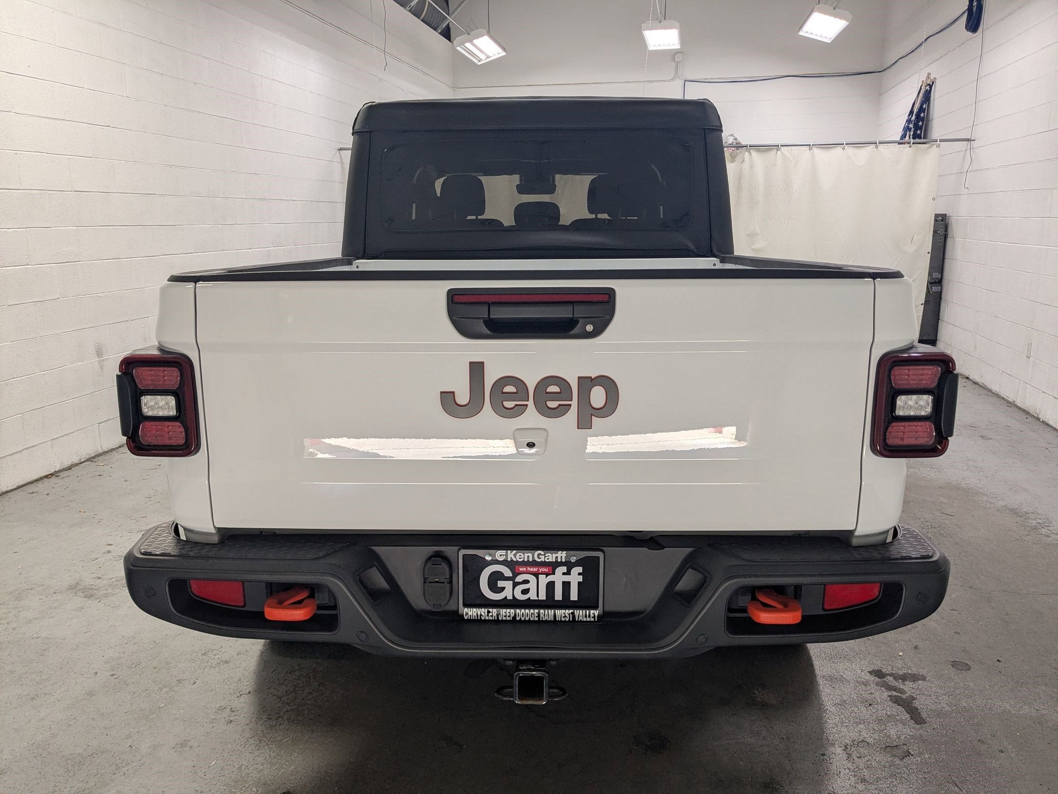 Used 2022 Bright White Clearcoat Jeep Mojave image 5