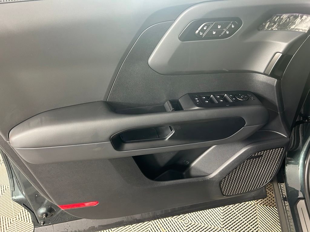 New 2027 Black Kia X-Pro SX-Prestige image 9