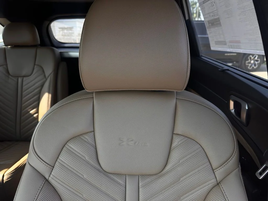 New 2026 White Kia X-Line SX image 11