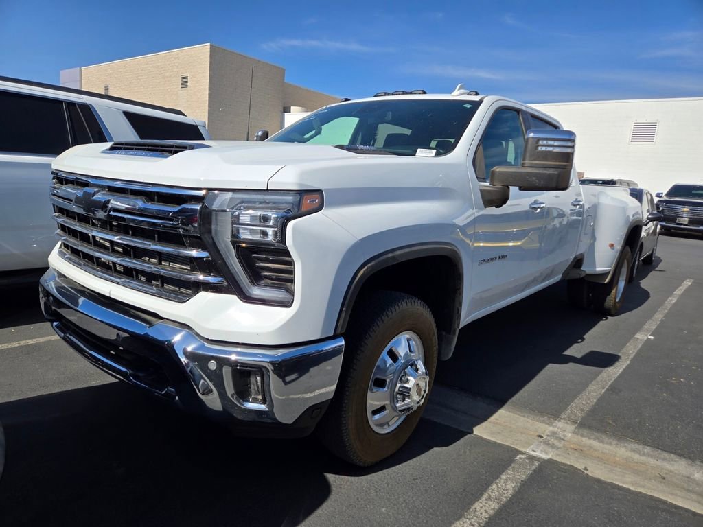 2025 Chevrolet Silverado HD LTZ 4WD Crew Cab Long Box DRW's photo