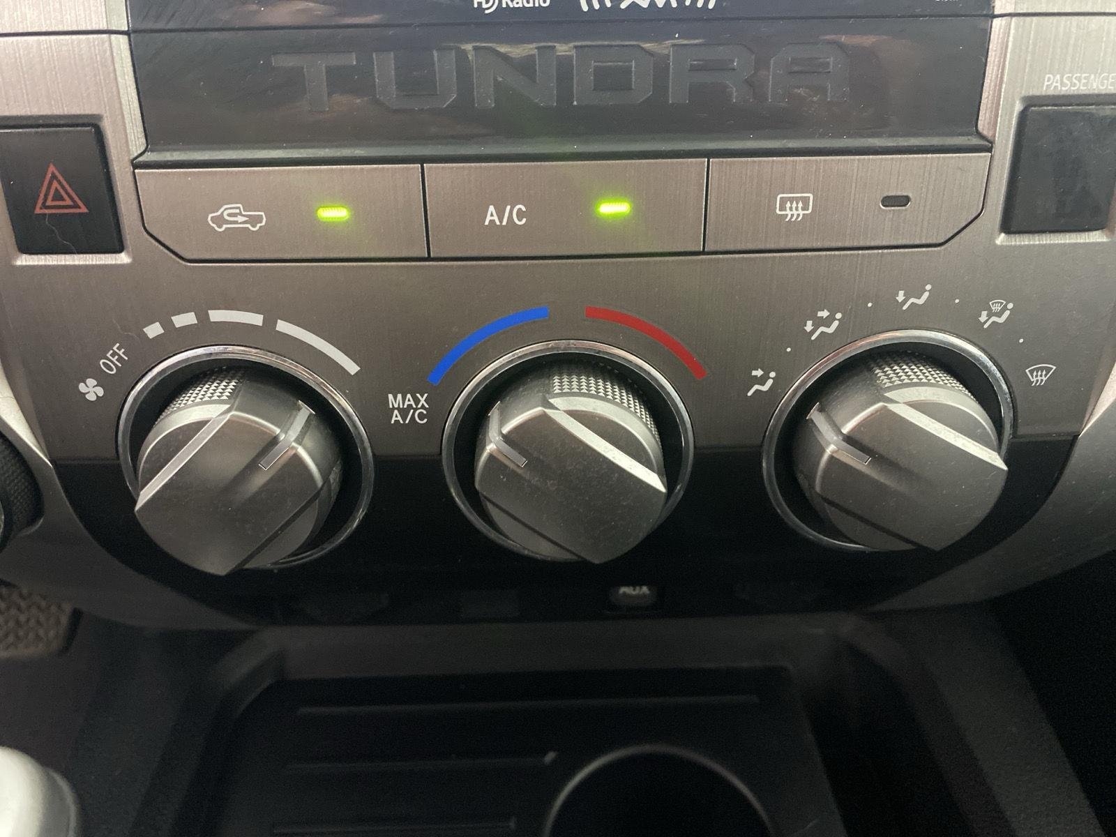 Used 2016 Silver Sky Metallic Toyota SR5 image 18
