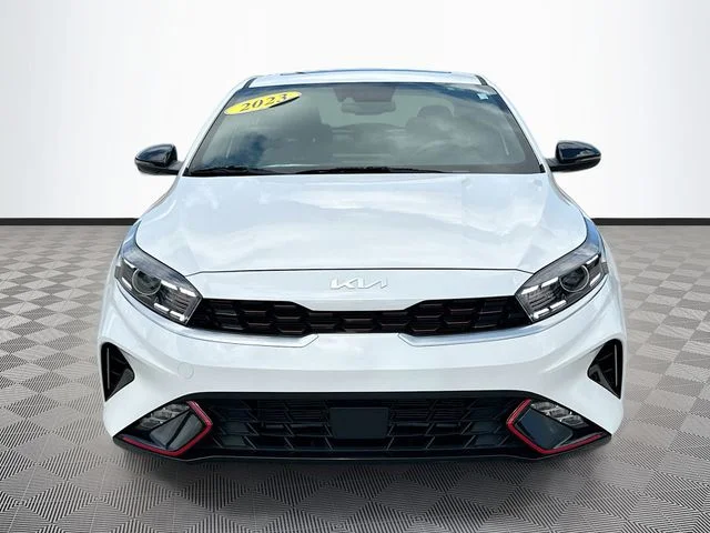 Used 2023 White Kia GT-Line image 2