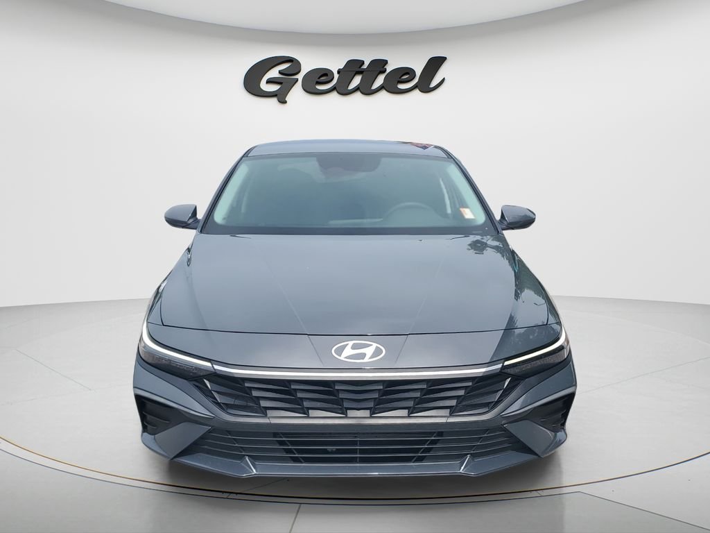 2024 Hyundai Elantra SEL - Photo 2