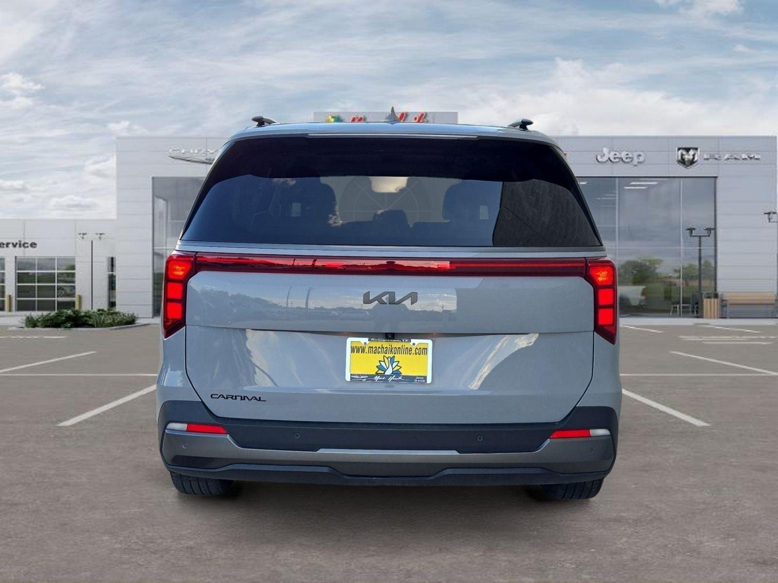 Used 2025 Ceramic Silver Kia SX image 4