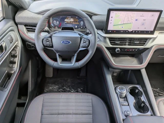 New 2026 Star White Metallic Tri-Coat Ford ST-Line image 16