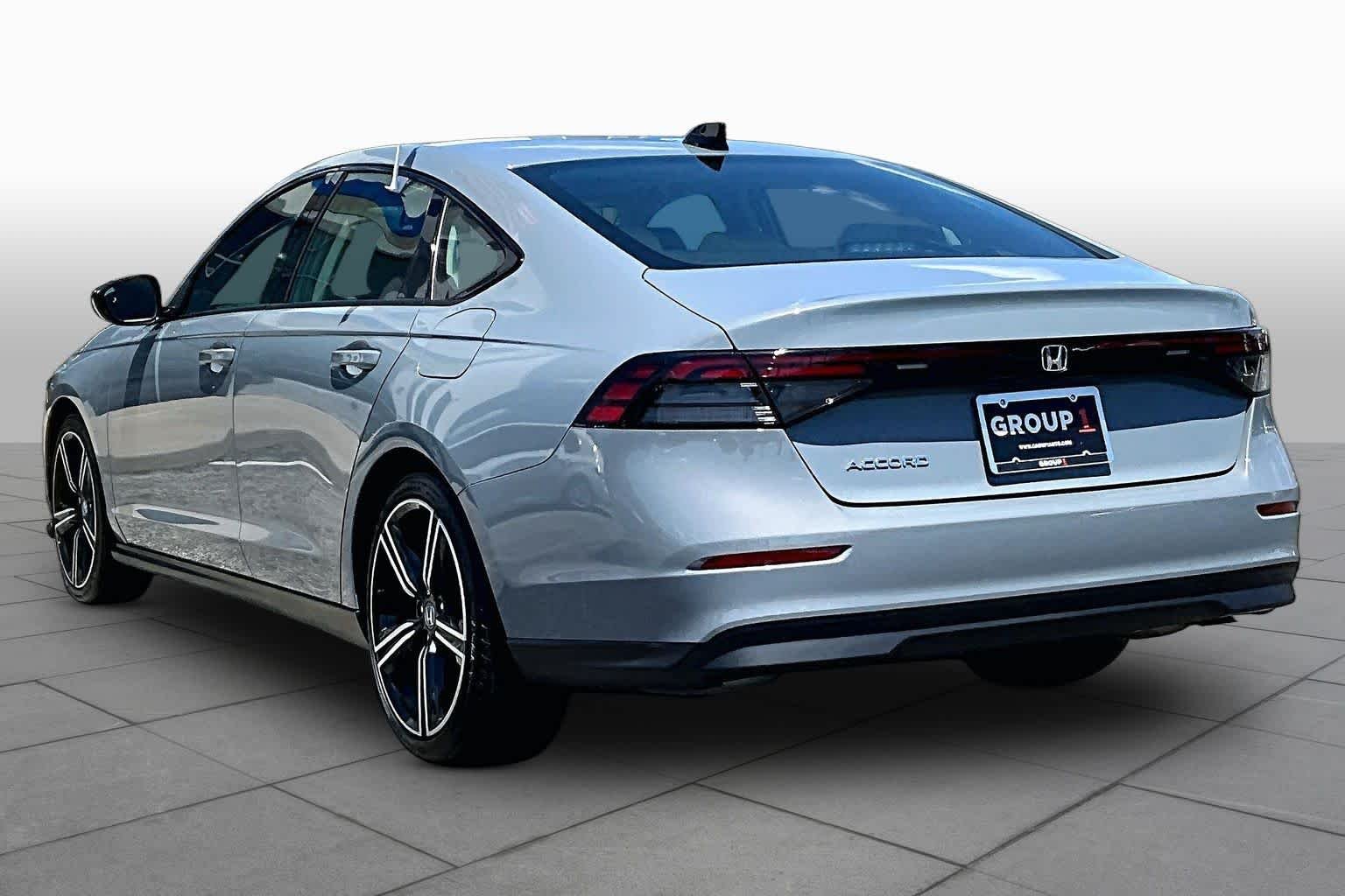Certified Used 2026 Urban Gray Pearl Honda SE image 11