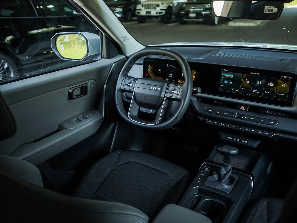 New 2027 Aurora Black Pearl Kia LX AWD image 14