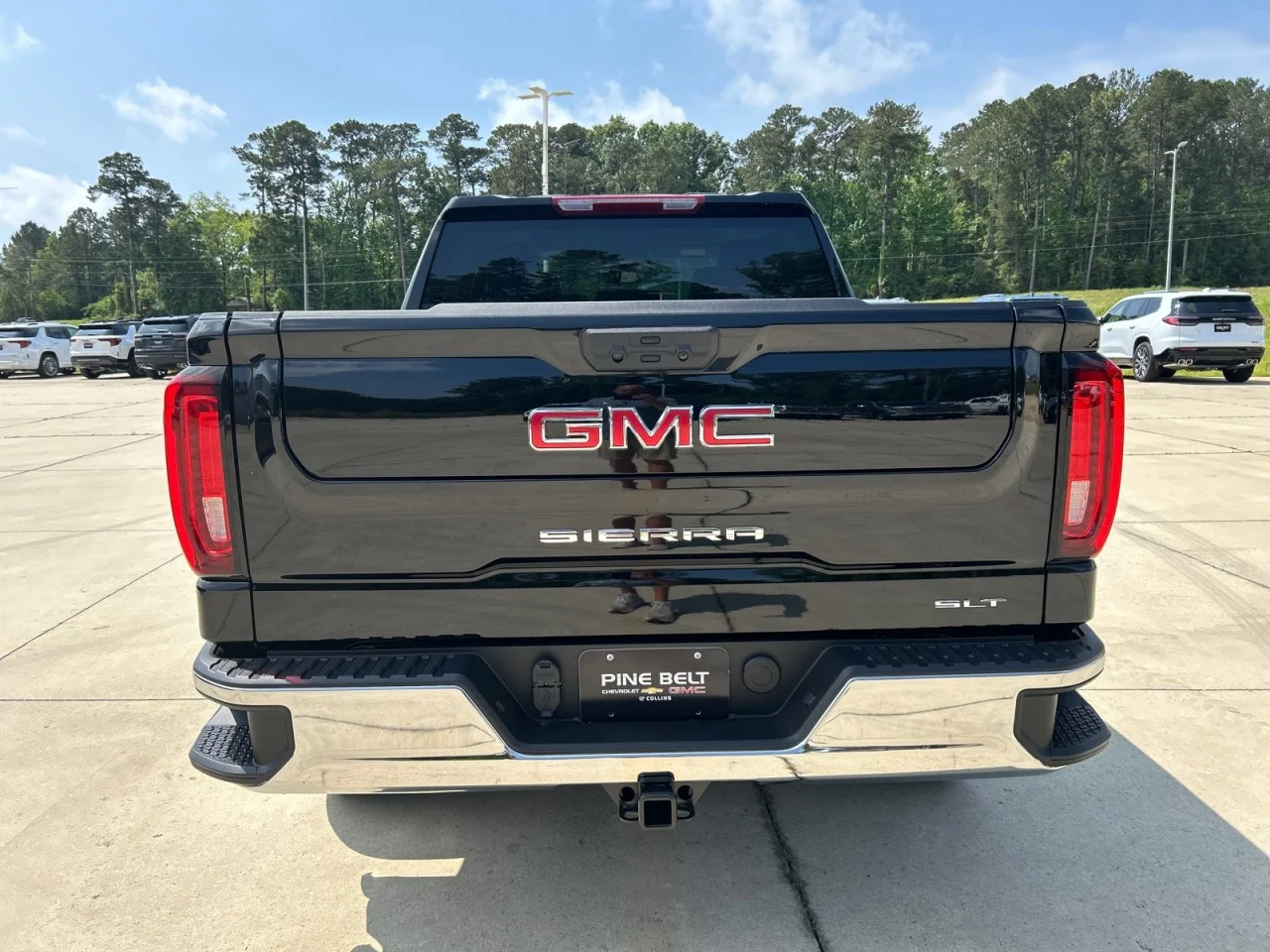 2026 GMC Sierra 1500 SLT - Photo 6