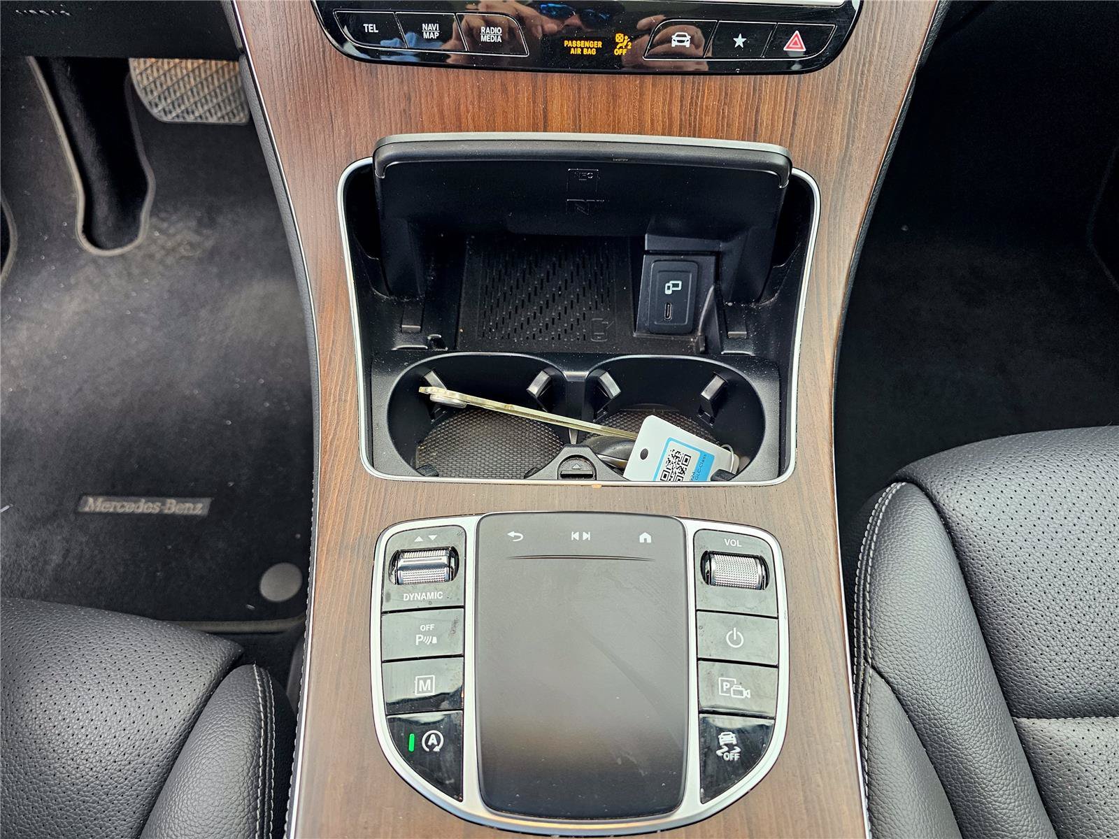 Used 2021 Graphite Grey Metallic Mercedes-Benz GLC 300 image 26