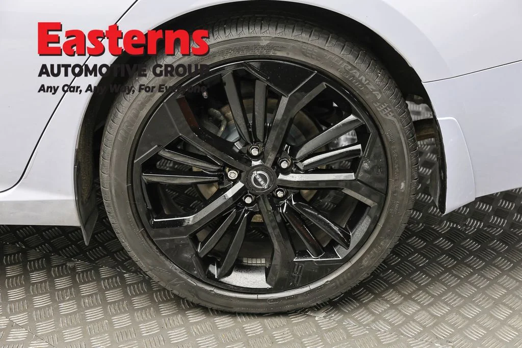 Used 2023 Gray Nissan 2.5 SR image 8