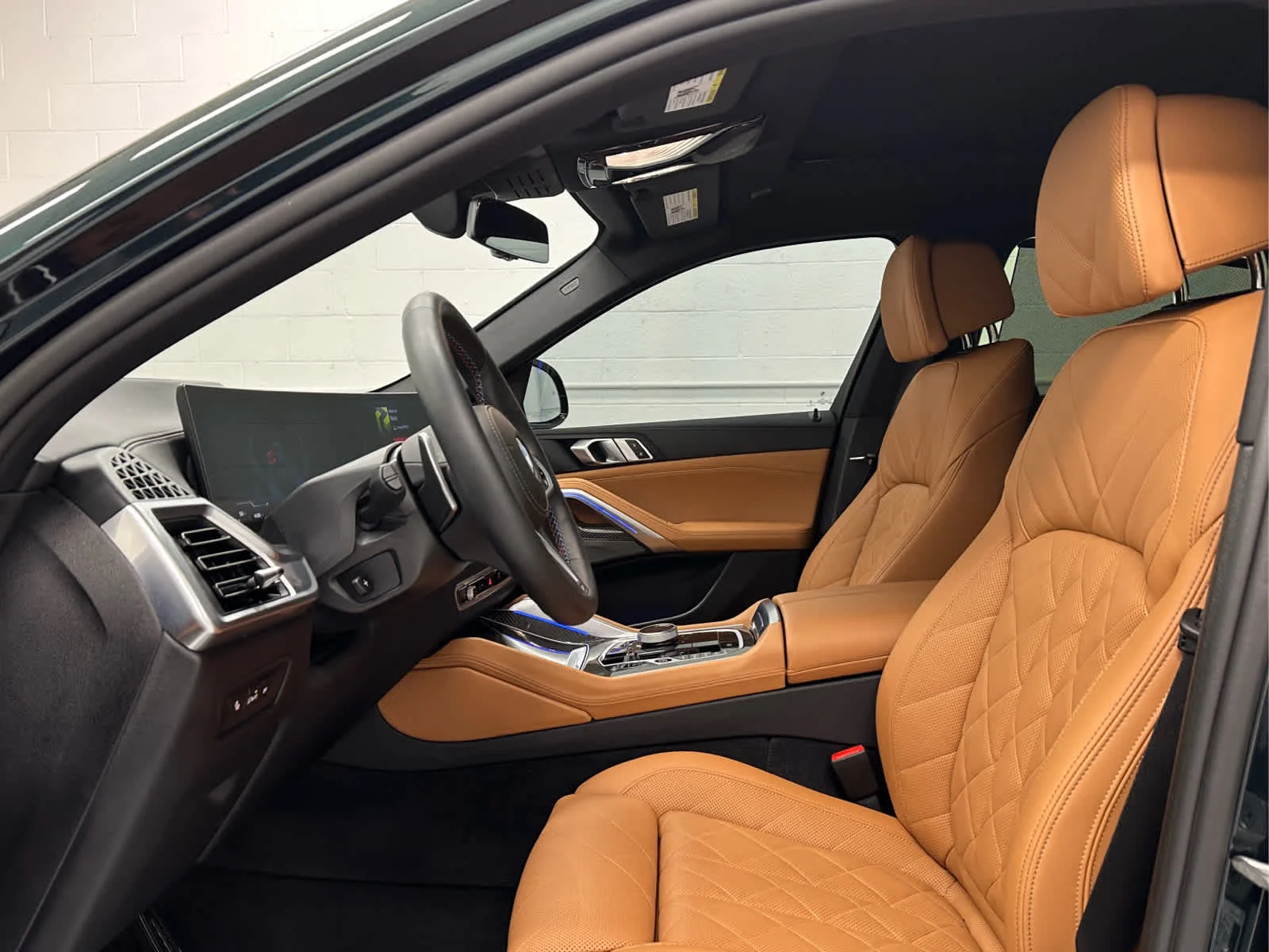 Used 2026 Oxford Green Metallic BMW M60i image 11