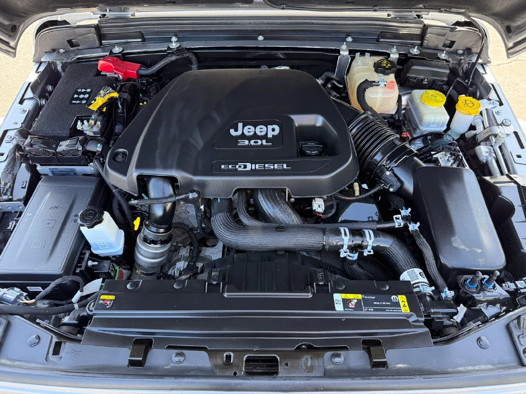 Used 2021  Jeep Unlimited Rubicon image 15