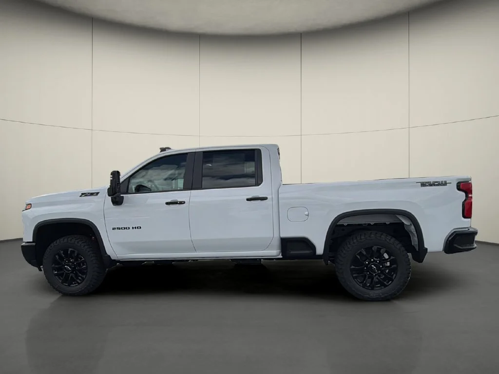 New 2026 Summit White Chevrolet LT image 4