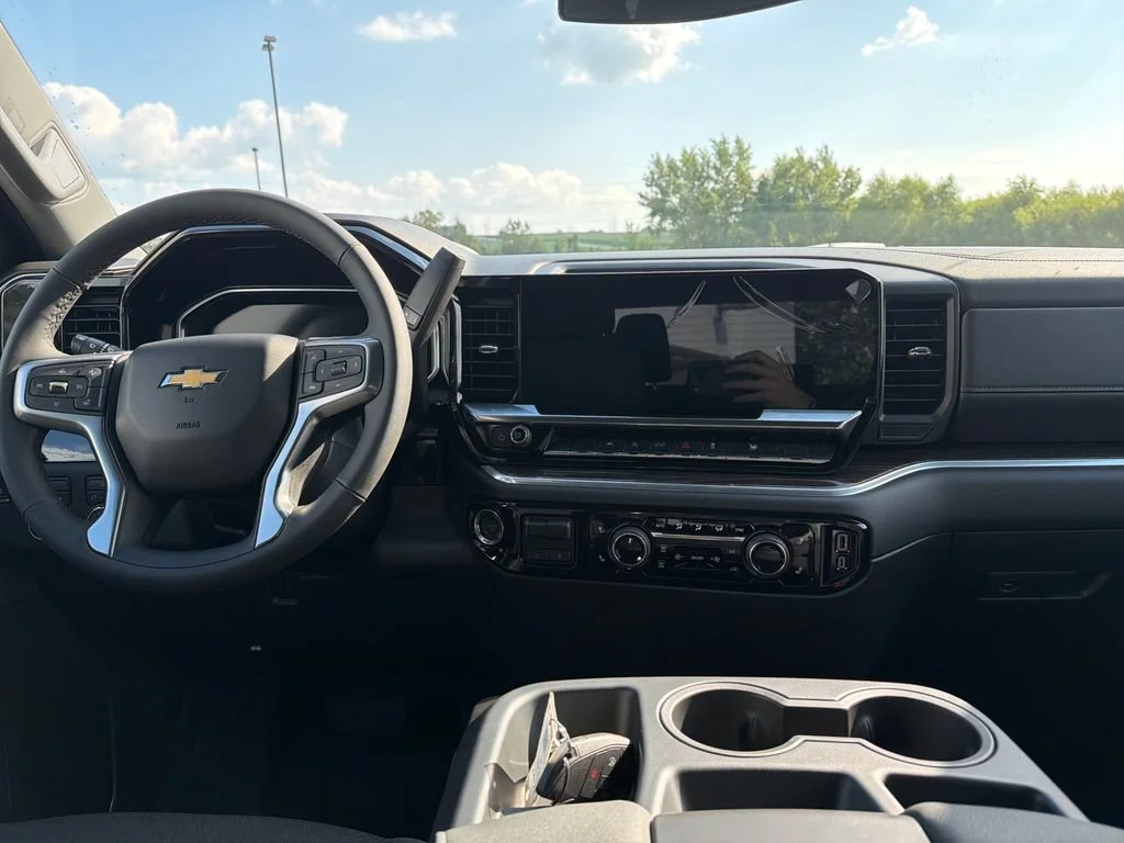 New 2026 Summit White Chevrolet LT image 9