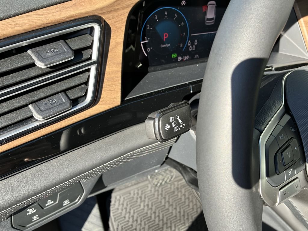 New 2026 Black Volkswagen 2.0T SE w/Technology image 21