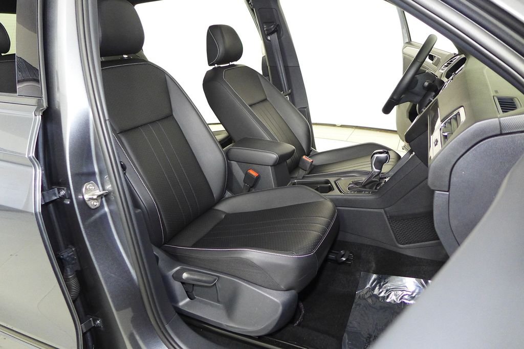 Certified Used 2023 Gray Volkswagen 2.0T SE R-Line Black image 19