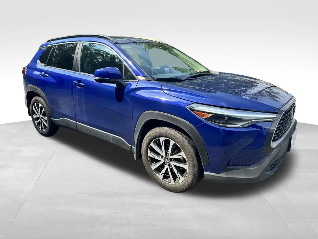 Used 2024 Blue Toyota XLE image 9