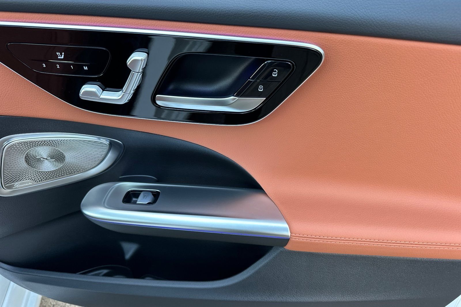 New 2025 Polar White Mercedes-Benz C 300 image 35