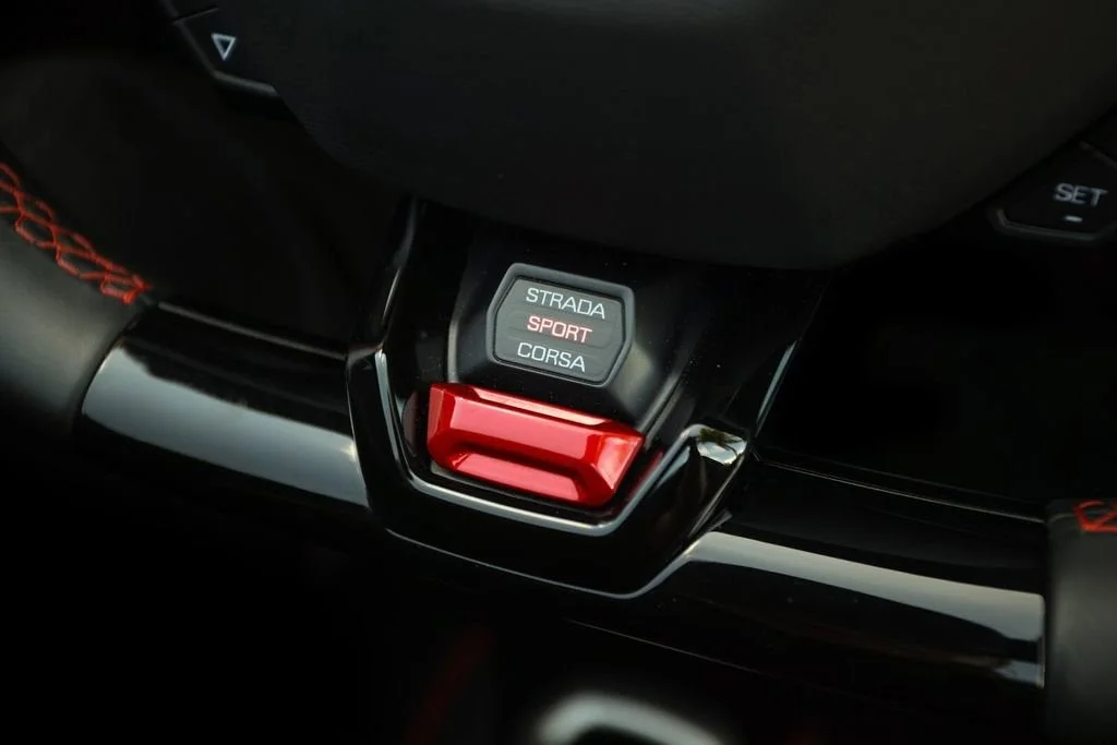 Used 2020 Nero Noctis Lamborghini Base image 33