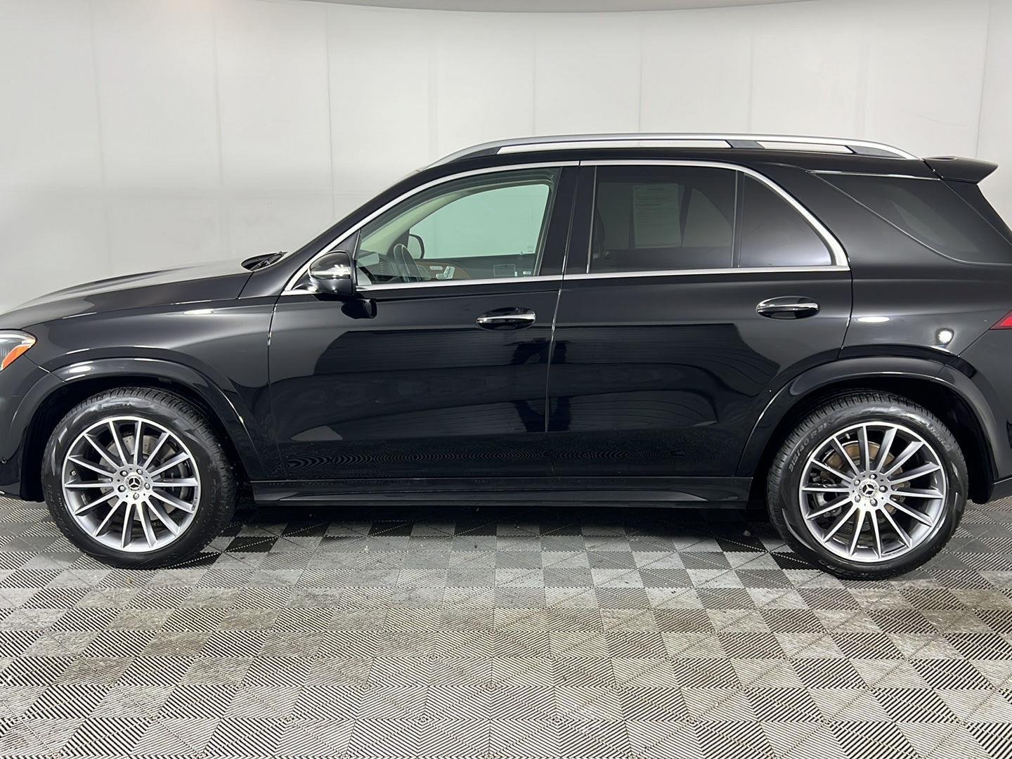 Certified Used 2024 Black Mercedes-Benz GLE 350 image 28