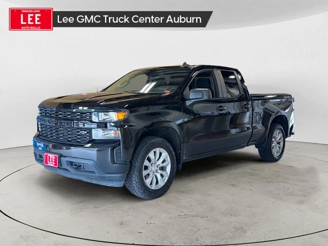 Used 2020 Black Chevrolet Custom image 1